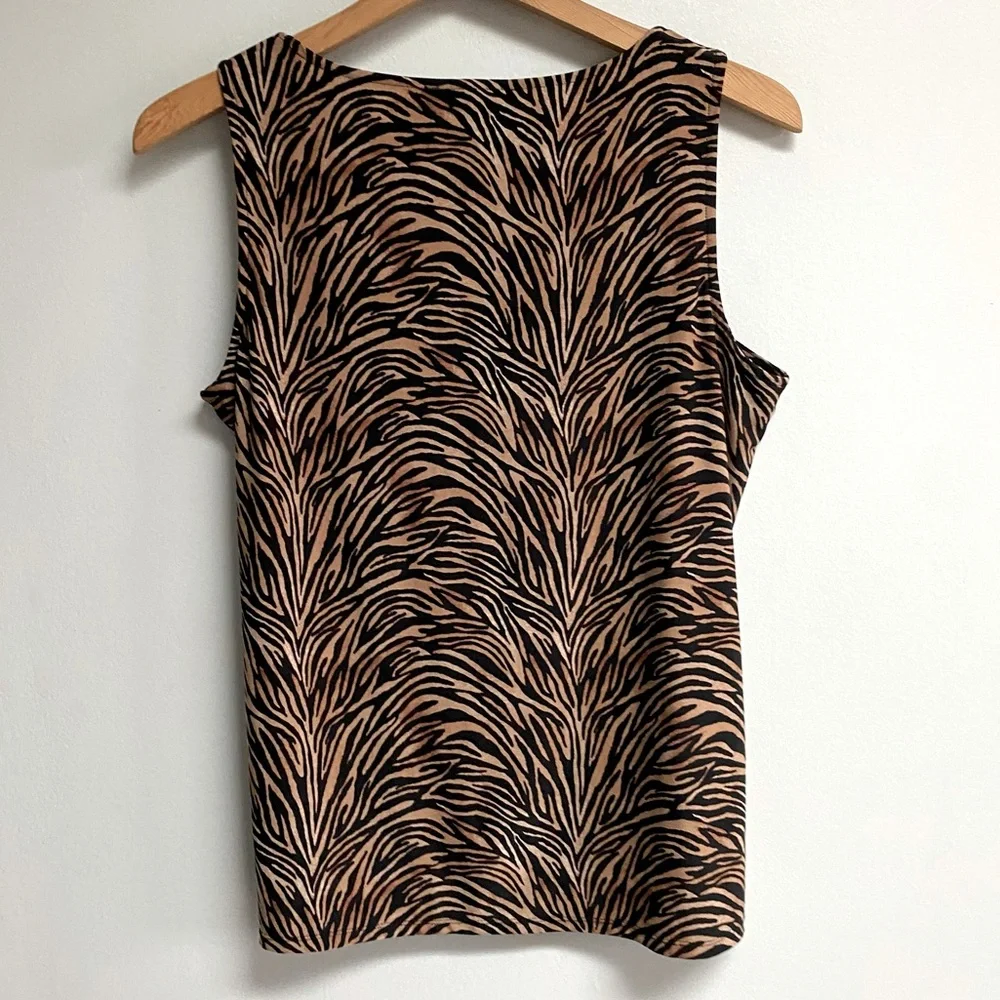 WHITE HOUSE BLACK MARKET TOP - LARGE - Picture 6 of 8